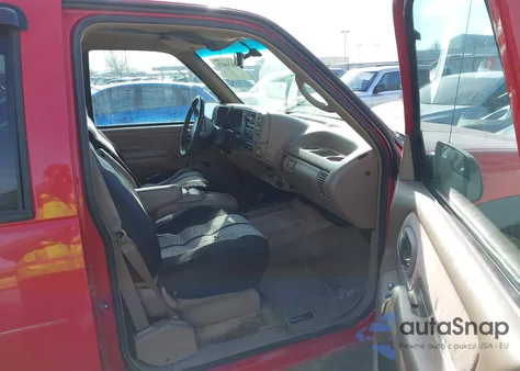 1995 GMC Suburban K1500 z USA, uszkodzony, nr VIN 1GKFK16K6SJ742410